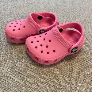 Toddler pink crocs